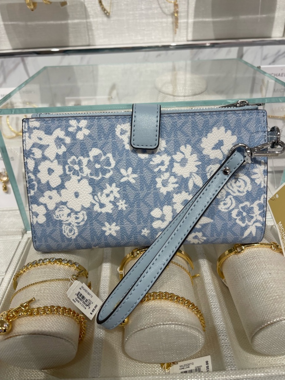 MICHAEL KORS JST Lg Double Zip Printed Signature Logo Wristlet
Pale Ocean 
NWT - Picture 10 of 16